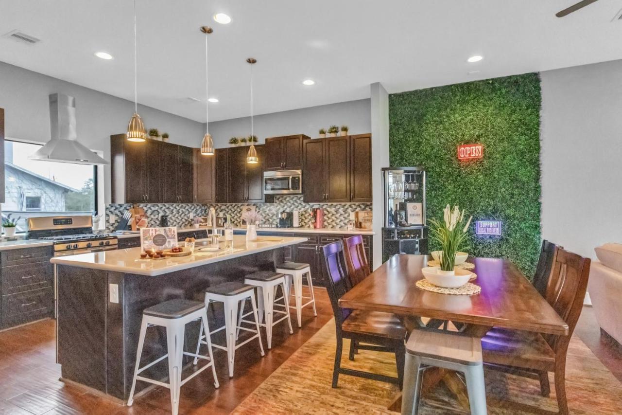Modern, Houston Inspired House With Best Views Of Downtown! - Less Than 1 Mile To Eado Midtown Bars Home Exterior photo