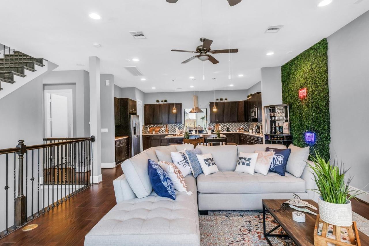 Modern, Houston Inspired House With Best Views Of Downtown! - Less Than 1 Mile To Eado Midtown Bars Home Exterior photo