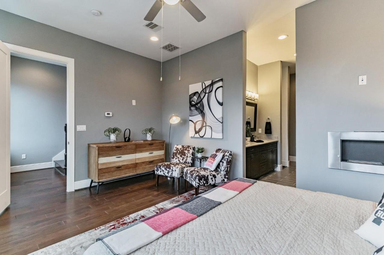 Modern, Houston Inspired House With Best Views Of Downtown! - Less Than 1 Mile To Eado Midtown Bars Home Exterior photo